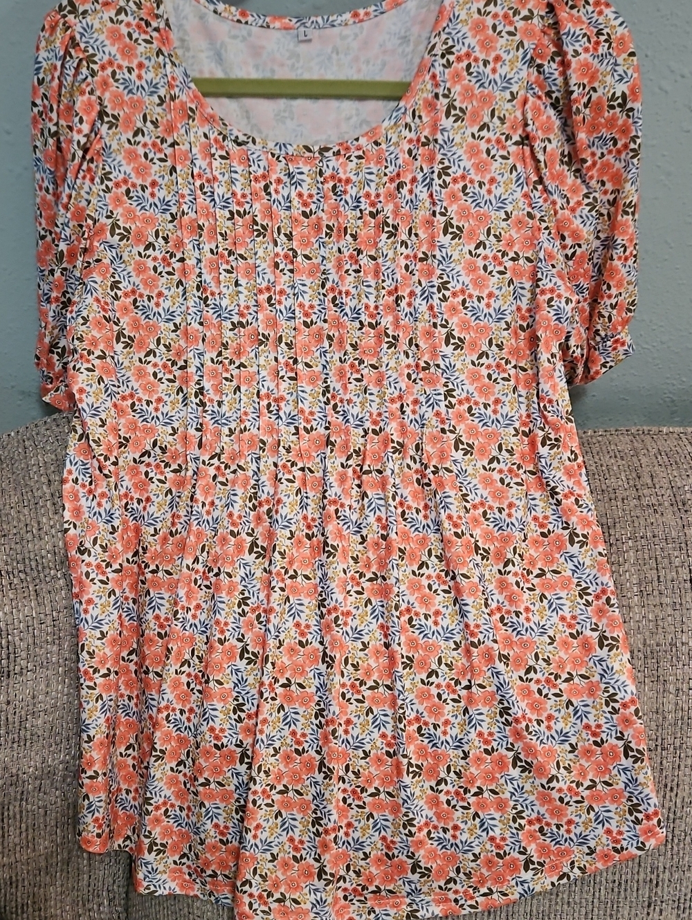 Women’s Floral Pintuck Coral Short Sleeve Top